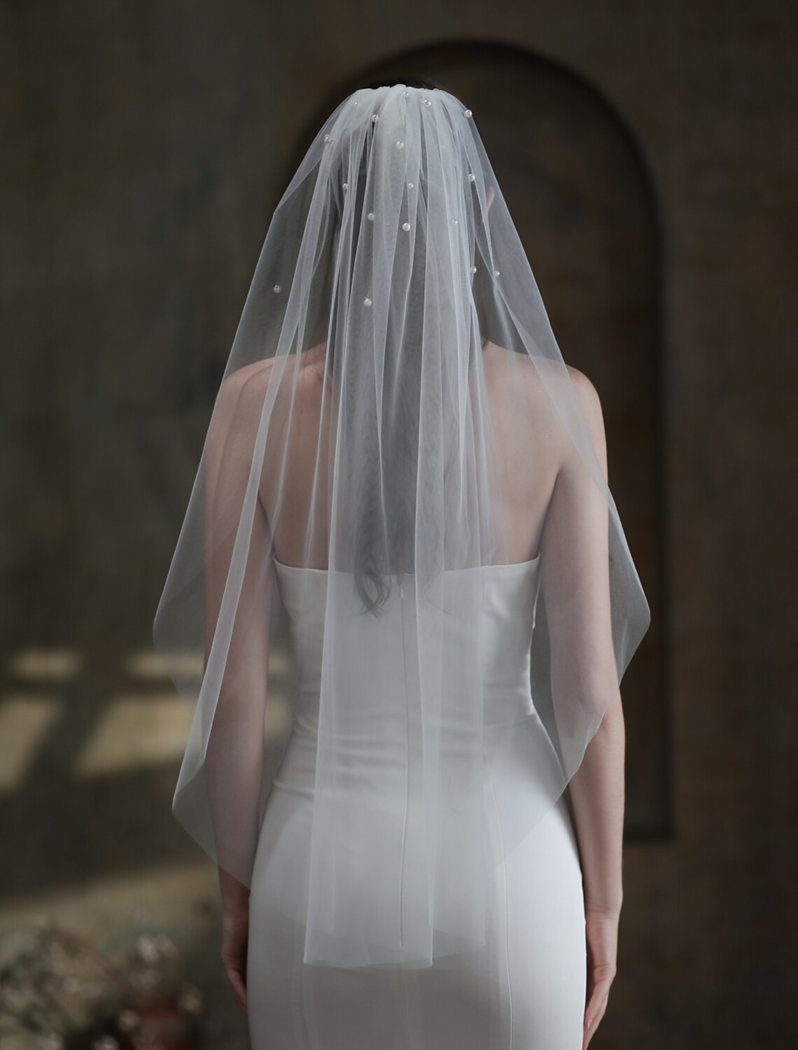 Stylish / Pearls Wedding Veil Fingertip Veils with Faux Pearl Tulle