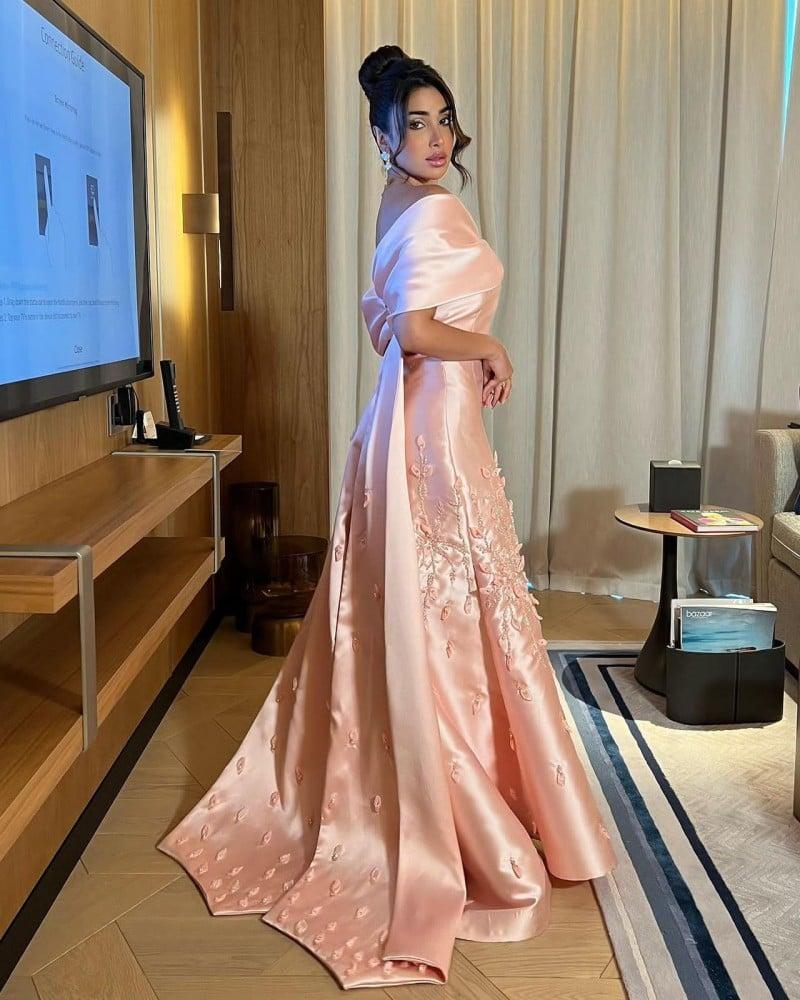 Blush Pink Floral Prom Dresses Off The Shoulder Applique Prom Dress 2025