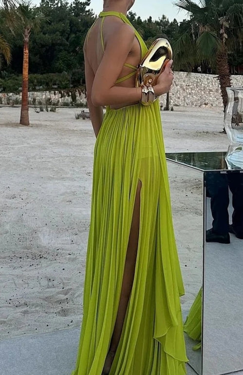 Chic Halter Ruched/Pleats Maxi Prom Dresses