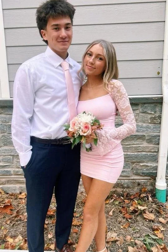 Chic Lace Long Sleeves Pleats Scoop Neck Mini Homecoming Party Dress