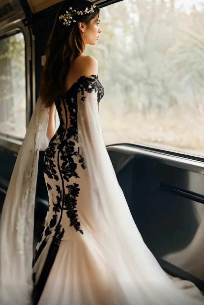 Sexy Off the Shoulder Long Sleeve V Neck Appliques Wedding Dresses