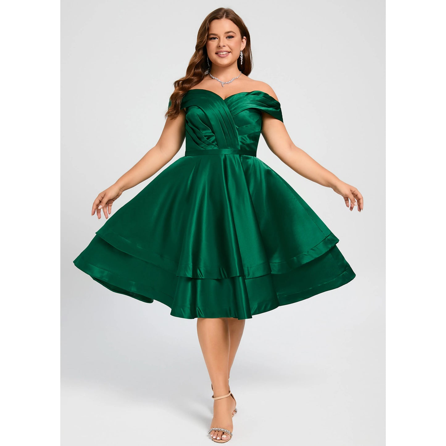 Charming A-Line Off-Shoulder Draped Tiered Emerald Green Short Homecoming Dress Plus Size