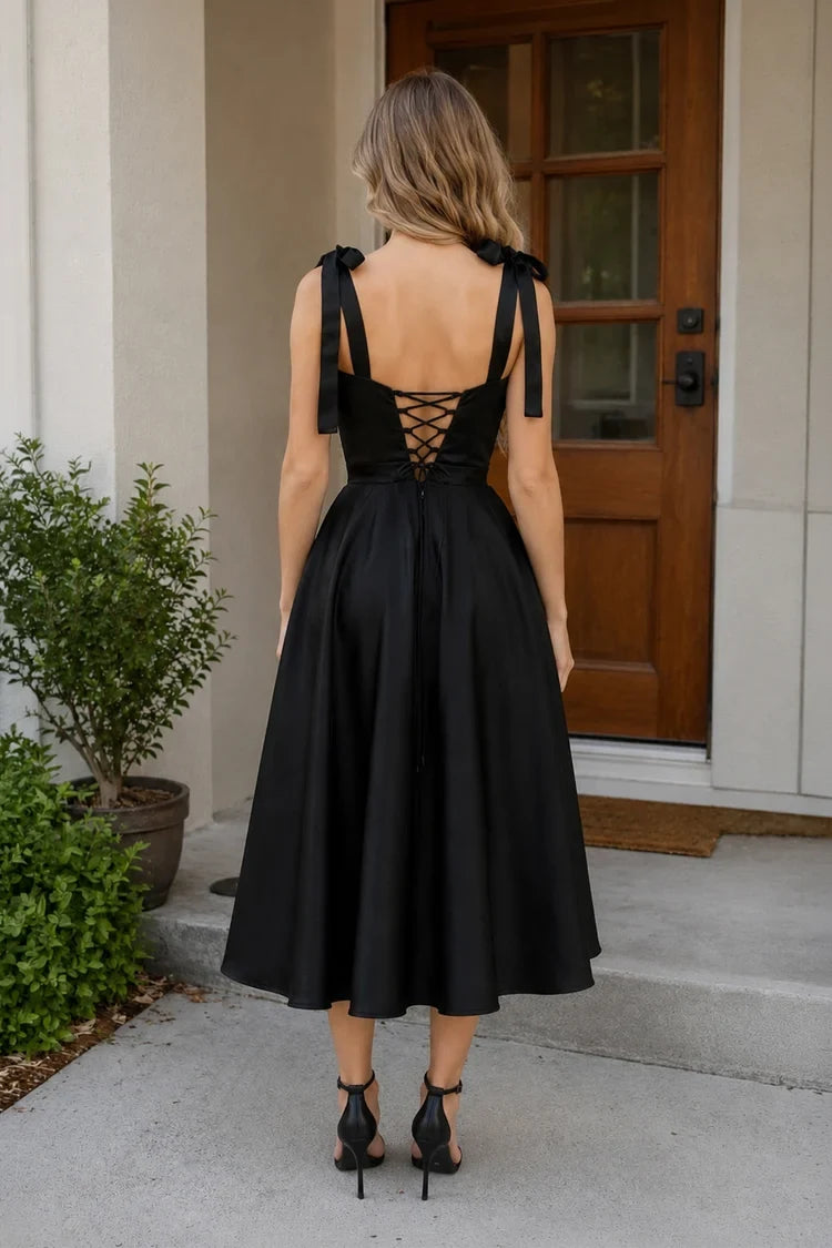 Chic A-Line Sweetheart Sleeveless Bow-Tie Corset Black Tea-Length Homecoming Dress