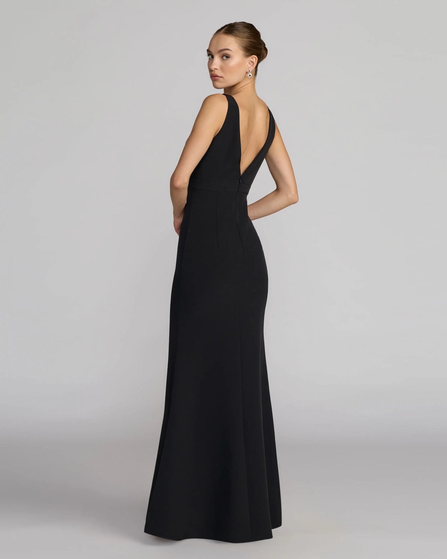 Elegant Mermaid V-Neck Sleeveless Bow-Waist Open-Back Prom Dress