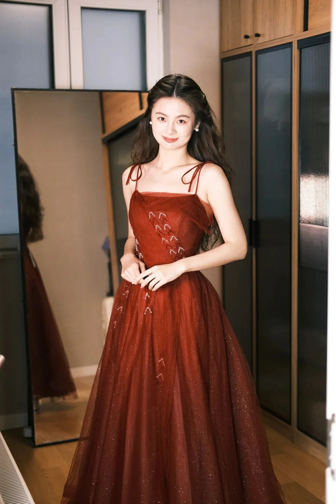 Elegant Red Spaghetti Strap Prom Dress With Glitter Tulle Skirt And Beaded Bodice For Formal Evening Party