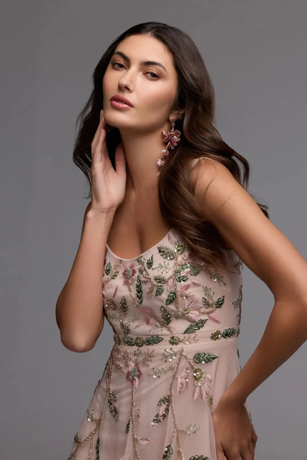 Elegant Square Neck Sleeveless Floral Embroidered Ruffle Tiered Maxi Prom Dress For Formal Evening Gala Wedding Guest Bridesmaid