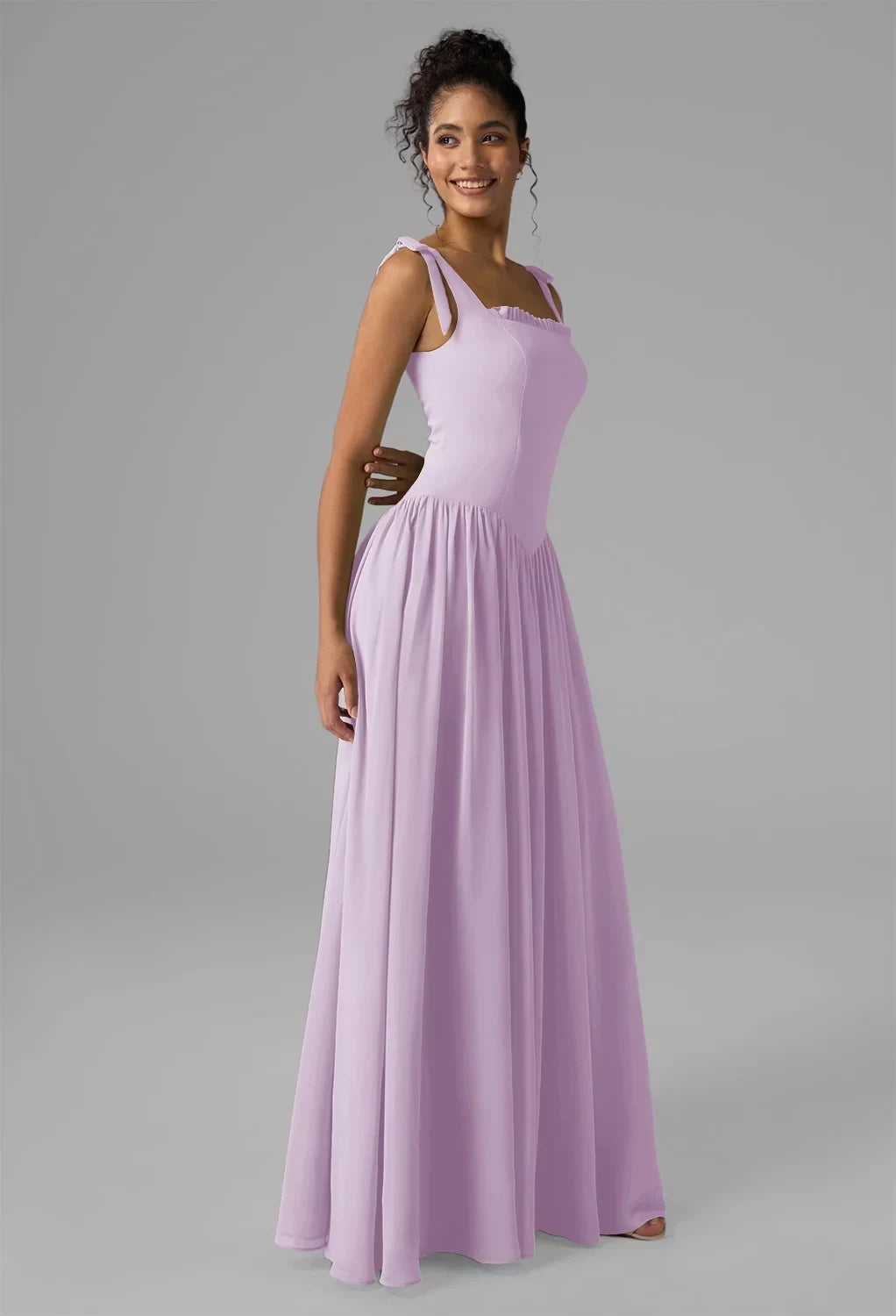 Elegant A-Line Square-Neck Sleeveless Tie-Strap Pleated Lilac Maxi Bridesmaid Dress Women