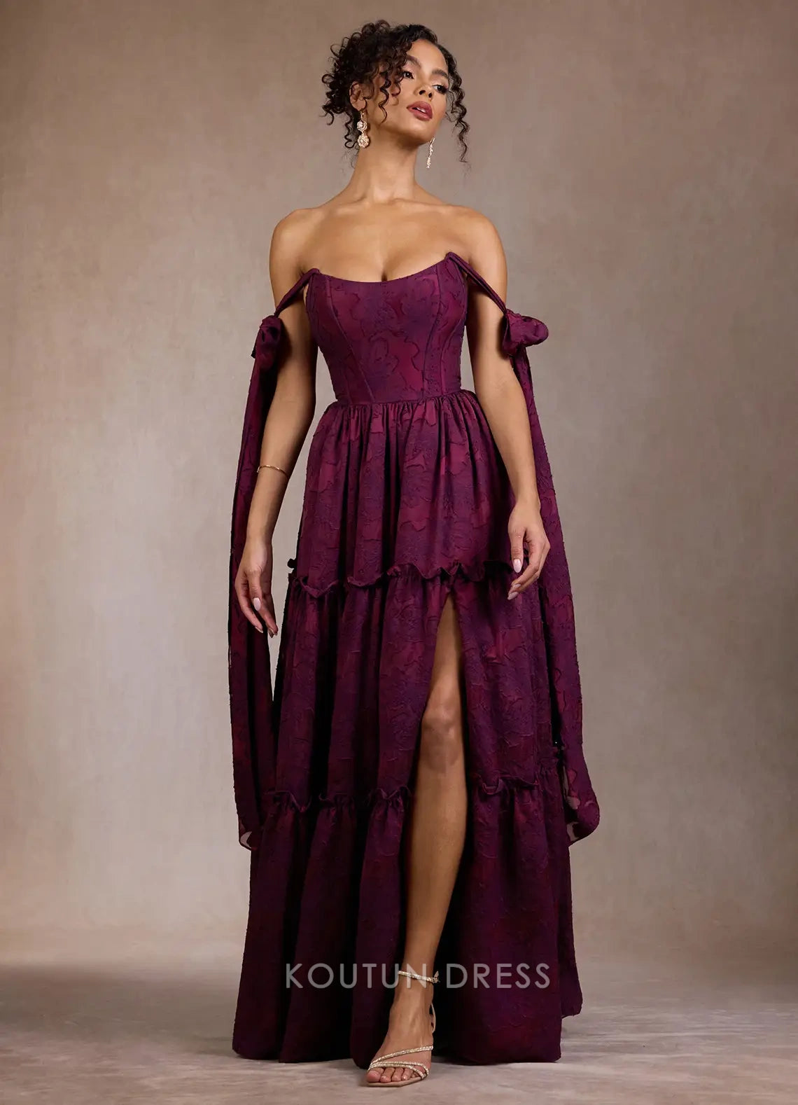 Elegant A-Line Sweetheart Tiered High-Slit Deep Plum Floor-Length Prom Dresses