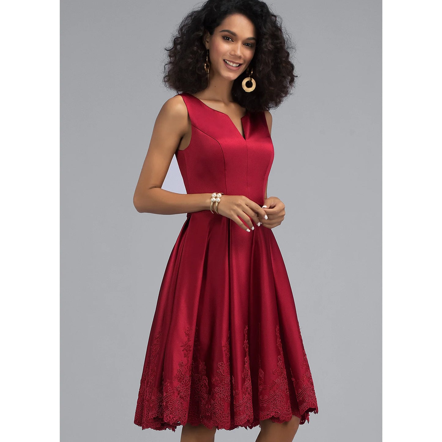 Elegant A-Line V-Neck Sleeveless Embroidered Burgundy Knee-Length Homecoming Dress Women's