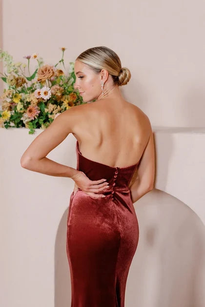 Elegant Mermaid Strapless Fitted Rust Floor-Length Bridesmaid Dress