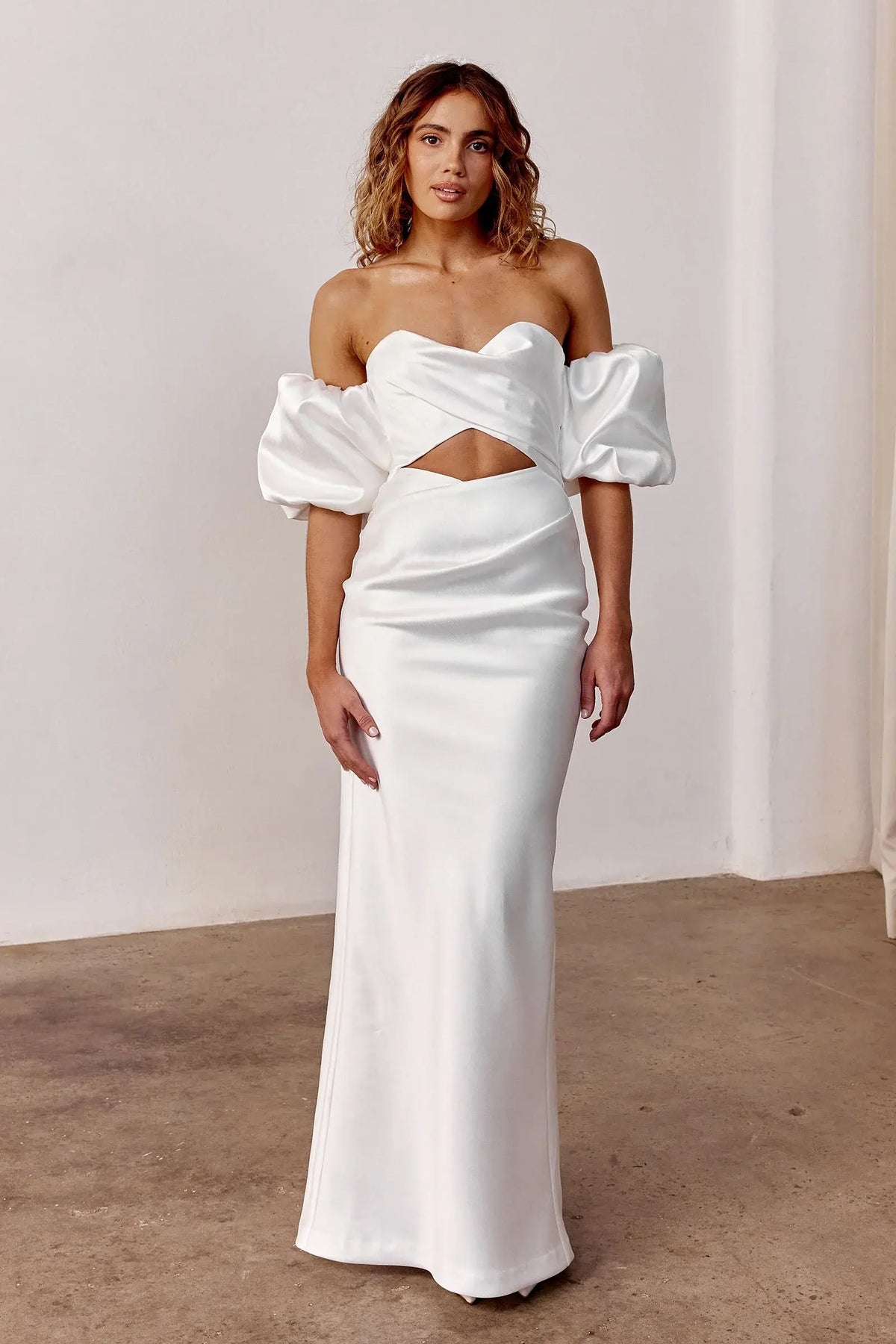 Elegant Modern Mermaid Sweetheart Puff Sleeve Cutout White Floor-Length Wedding Gown