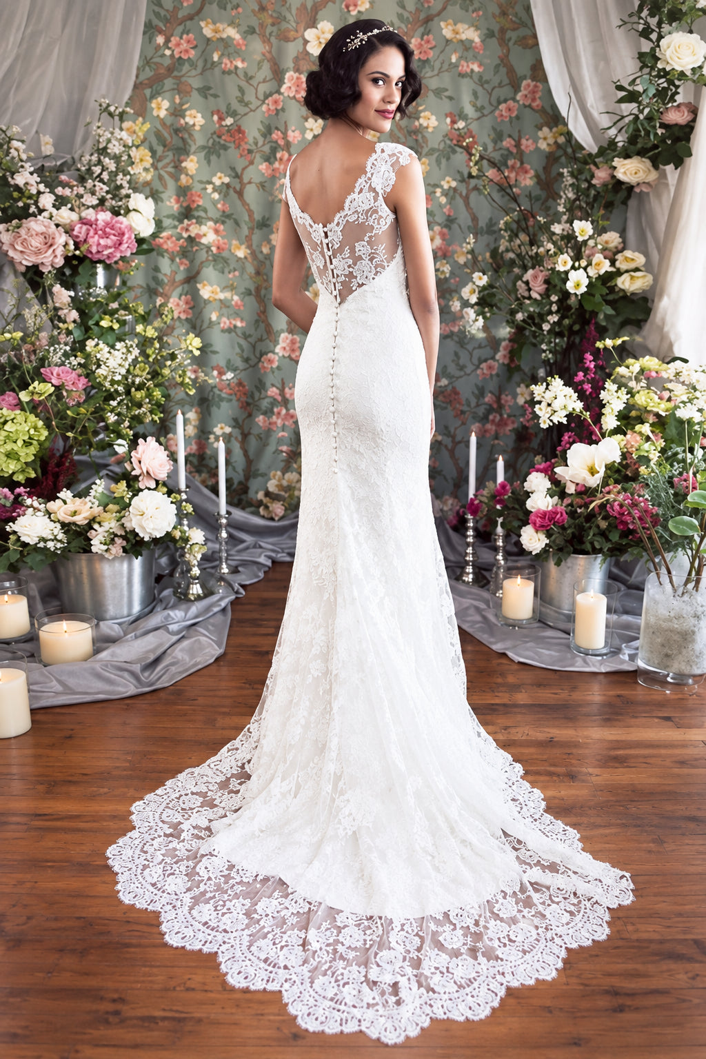Elegant Sheath V-Neck Cap Sleeve Lace Ivory Wedding Gown