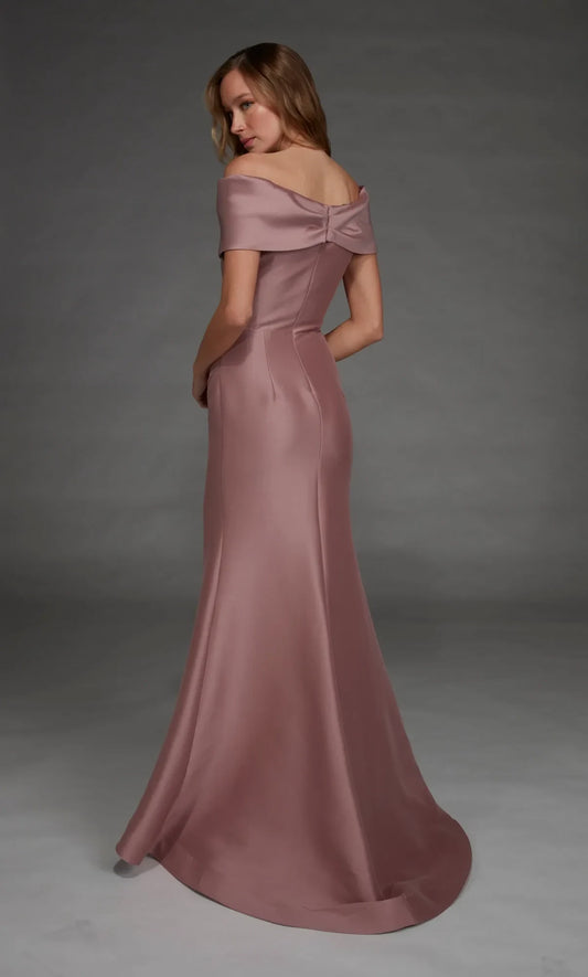 Elegant Trumpet Off-Shoulder Ruched Dusty Rose Floor-Length Mother of the Bride Gown
