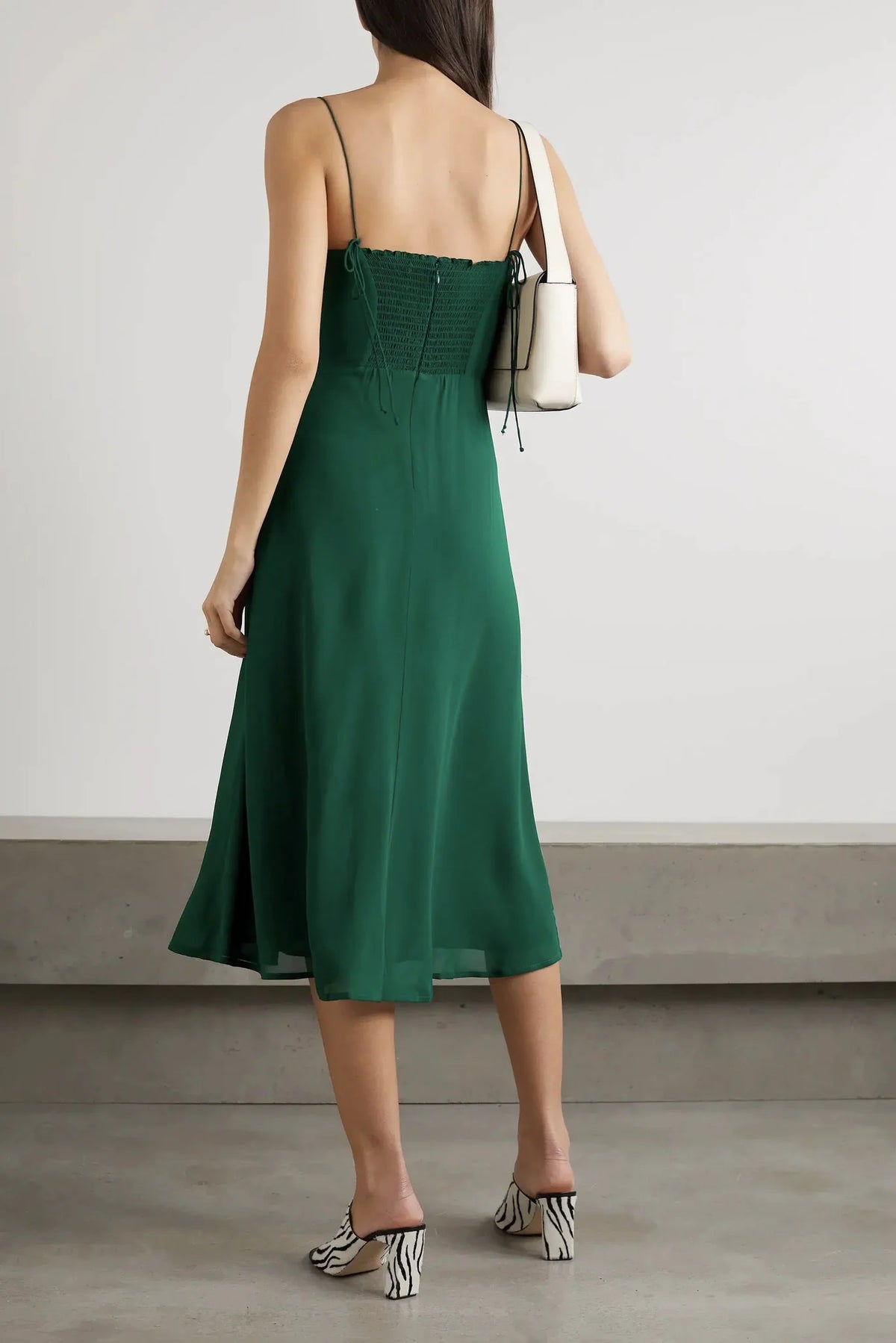 Emerald Green Spaghetti Strap Evening Dress Sweetheart Side Slit Smocked Back Midi Evening Gown