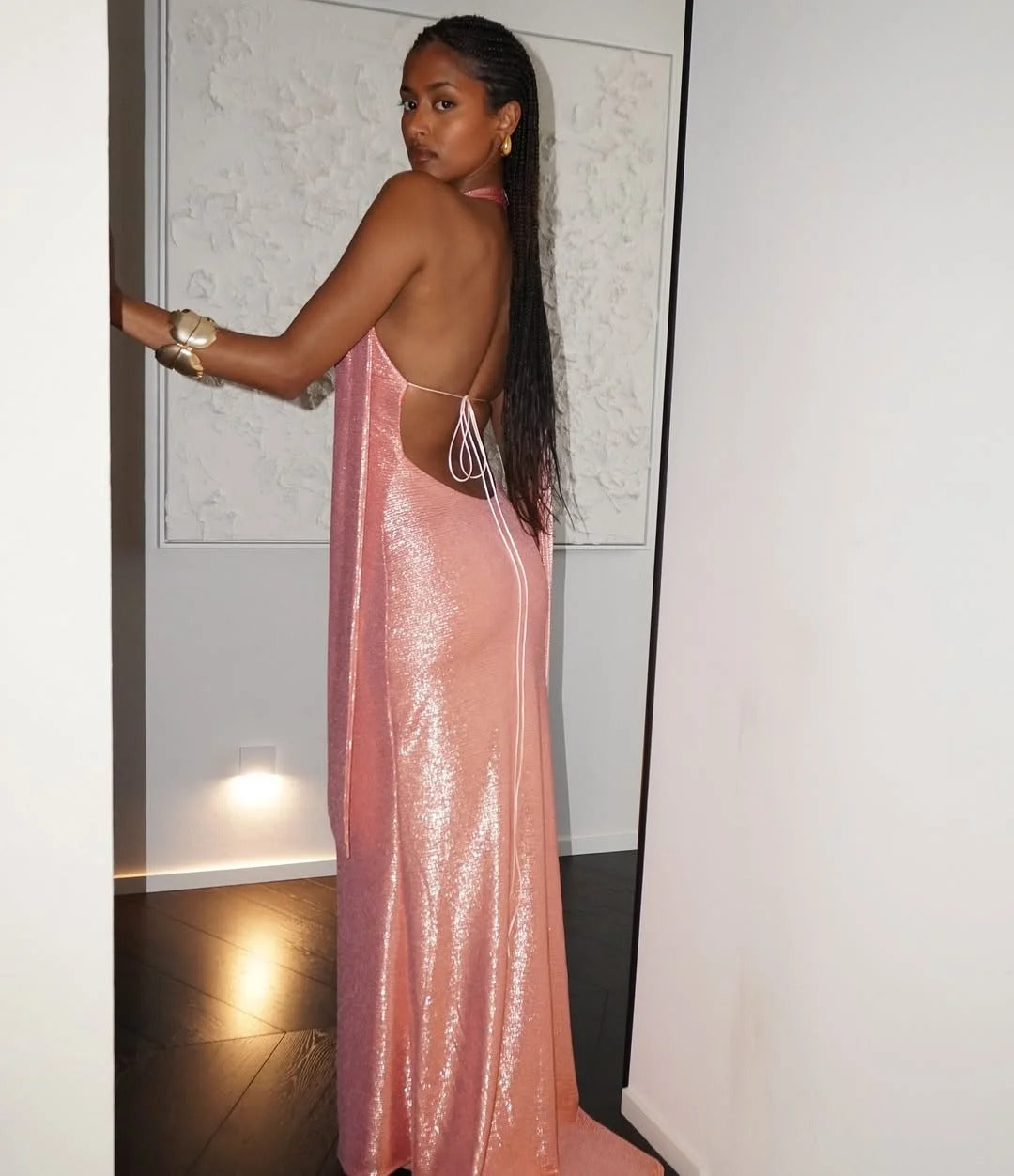 Luxury Rose Gold Prom Dresses with Metallic Fabric Halter Neck and Open Back
