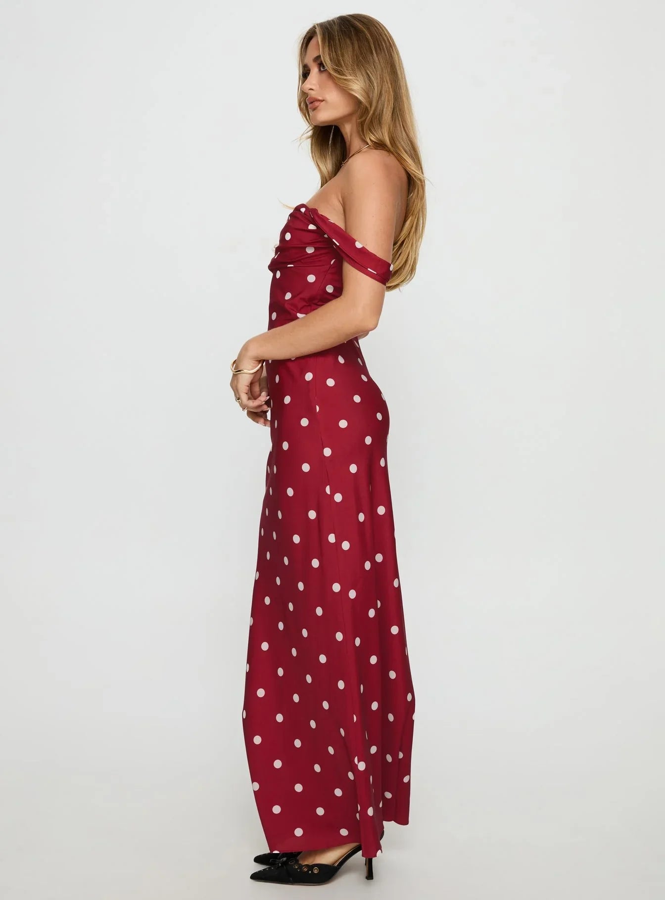 Red Off Shoulder Polka Dot Prom Dress with Form Fitting Silhouette for Formal Events and Prom Nights