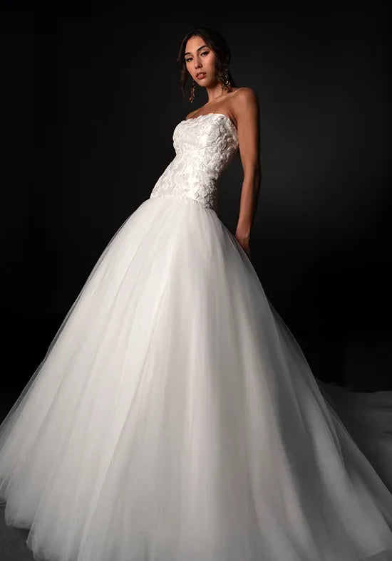 Romantic A-Line Strapless Sleeveless Beaded Floral White Floor-Length Bridal Wedding Dresses