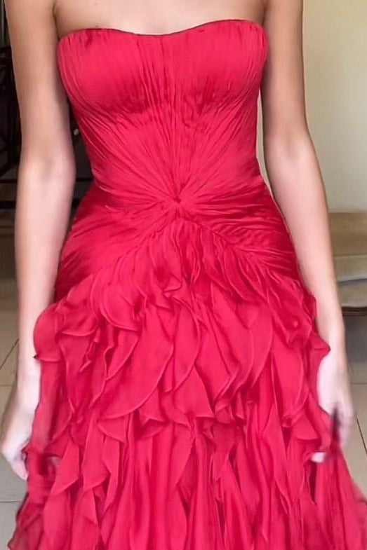 Red A-line Strapless Sleeveless Zip-Back Floor-Length Homecoming Prom Gown