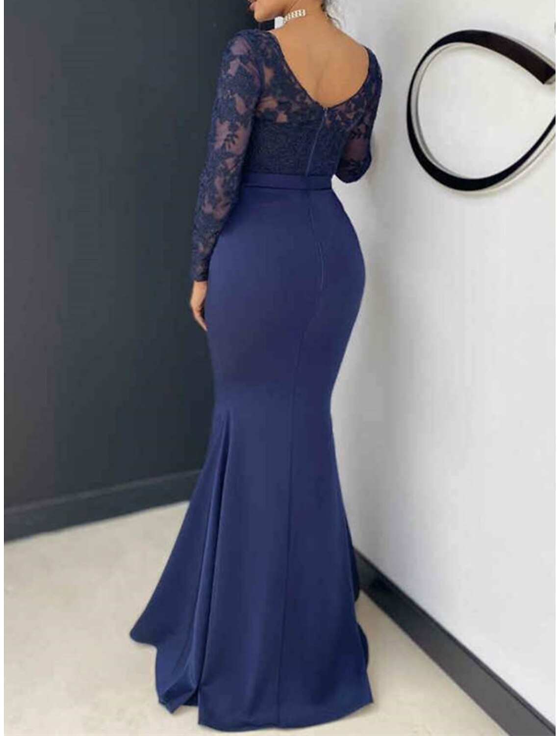Mermaid / Trumpet Mother of the Bride Dress Wedding Guest Elegant Sexy V Neck Floor Length Lace Stretch Chiffon Long Sleeve with Bow(s) Appliques Fall