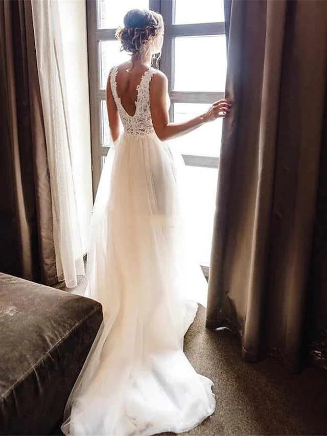 Beach Wedding Dresses Floor Length A-Line Sleeveless V Neck Lace With Pleats Appliques