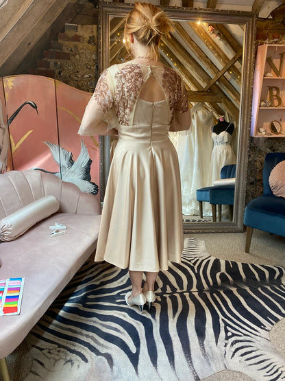 Champagne Mother Of The Bride Dress Flattering A-line Gold Mother of the Bride Dresse Beaded Dress