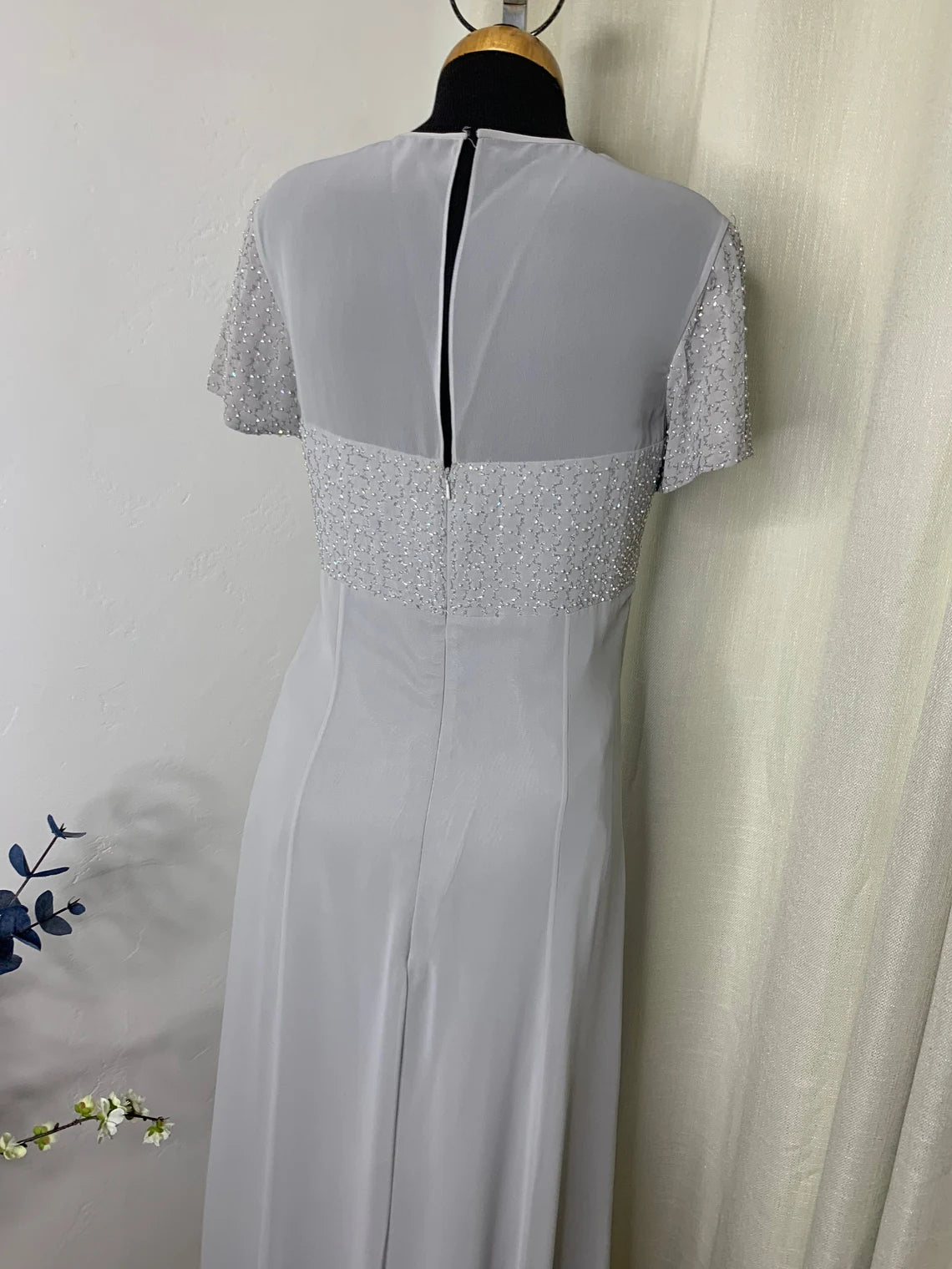 Silver Short Sleeve Beaded Chiffon Dress Vintage Mother of The Bride Modest Gown