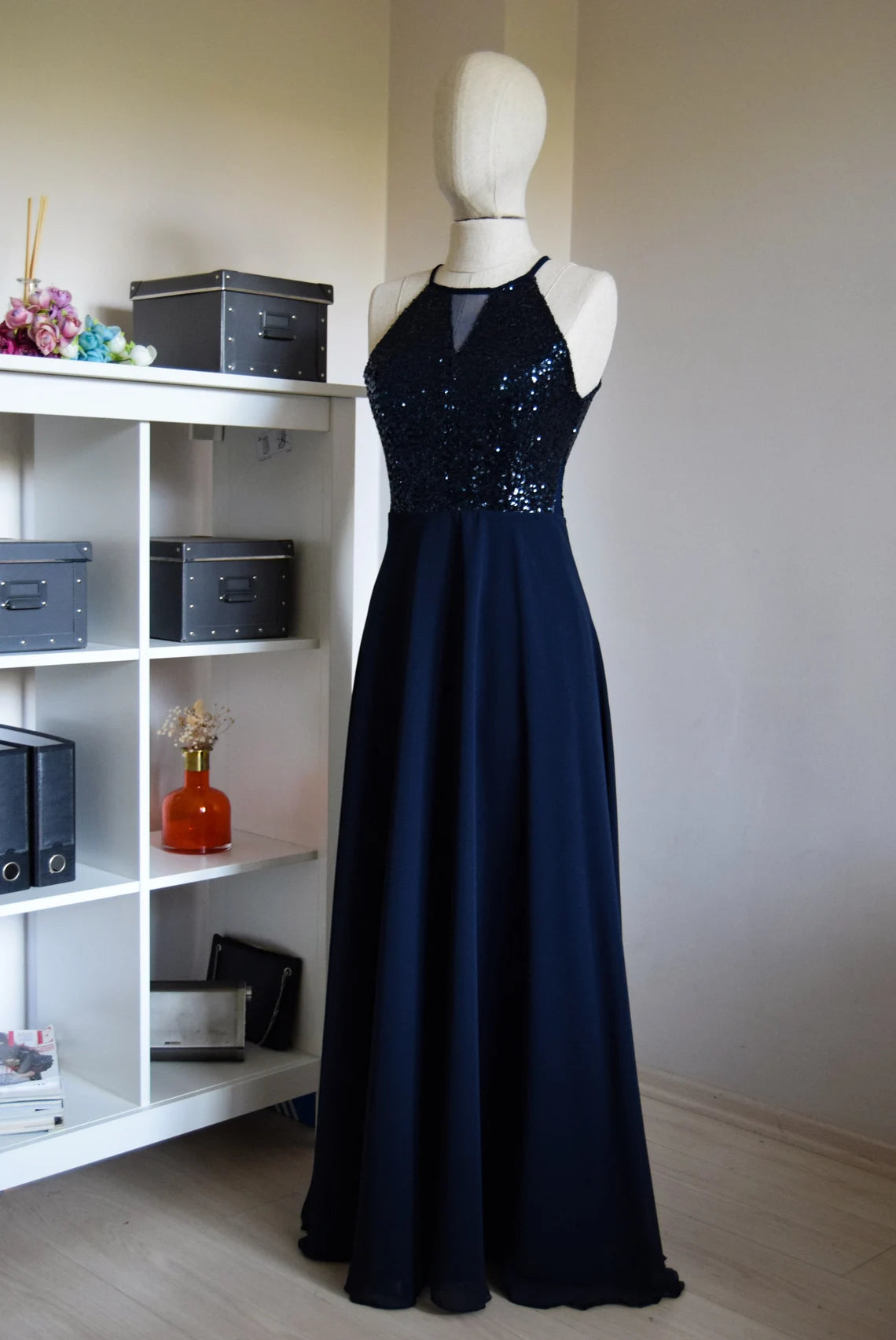 Charming Chiffon Top Sequin Navy Blue Bridesmaid Dress Sleeveless Full Length Sequin Evening Prom Dress
