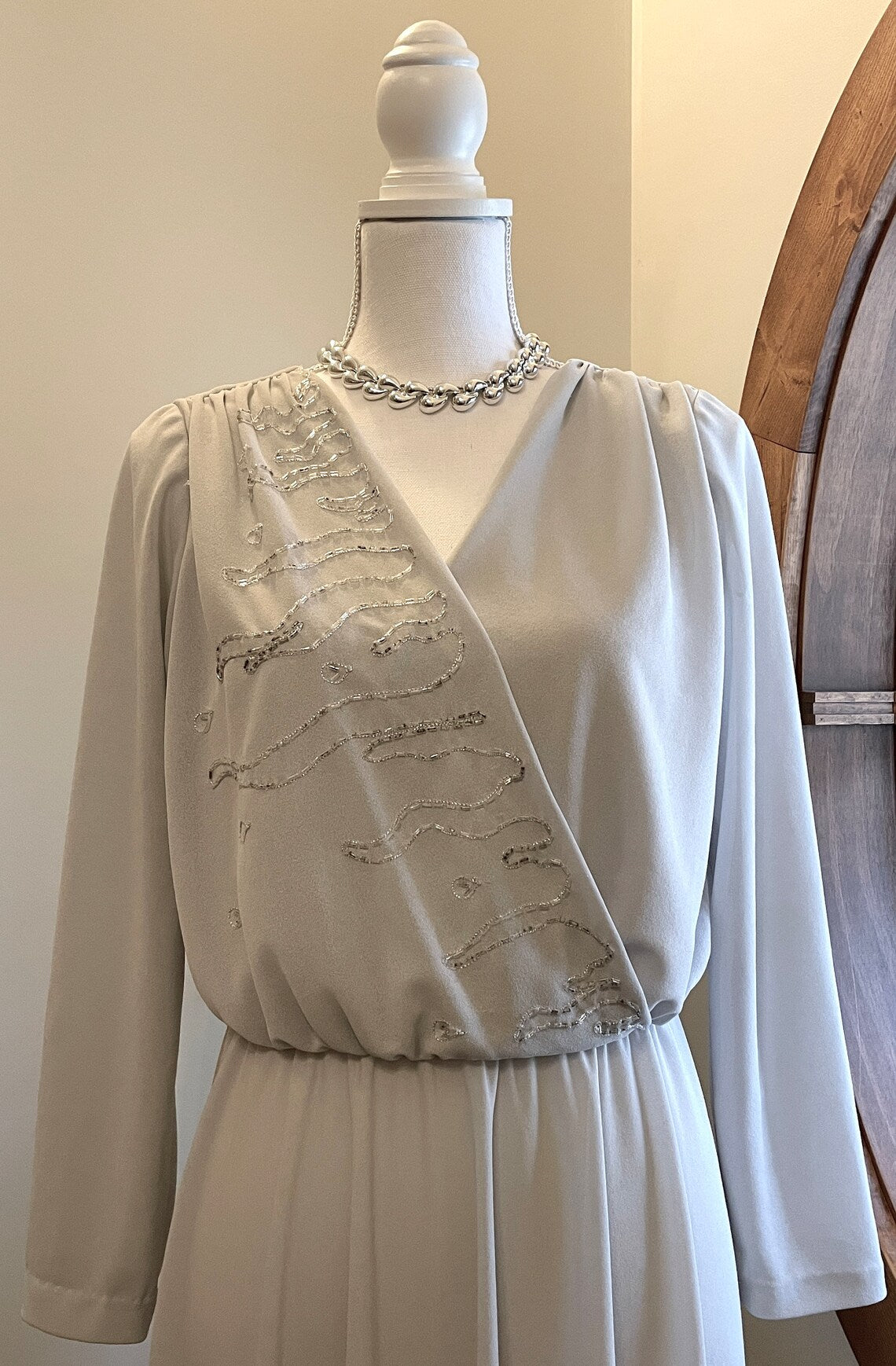Pale Blue Grey Beaded Bodice Evening Gown Chiffon Mother of the Bride Dresse Floor Length Formal Dress