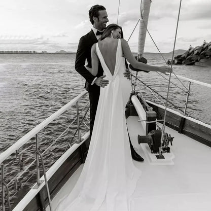 White Detachable Drape Back V-neck Trumpet Satin Wedding Dresses