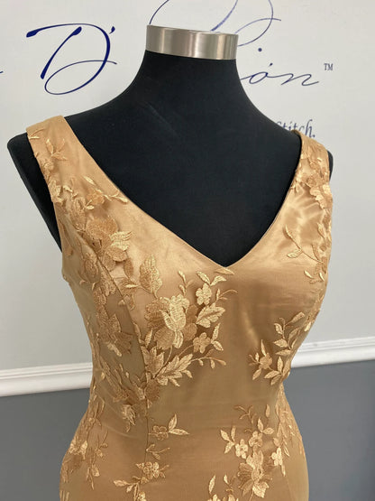 Sheath Antique Gold Lace Short Dress Elegant Sleeveless Mother of the Bride Dresse