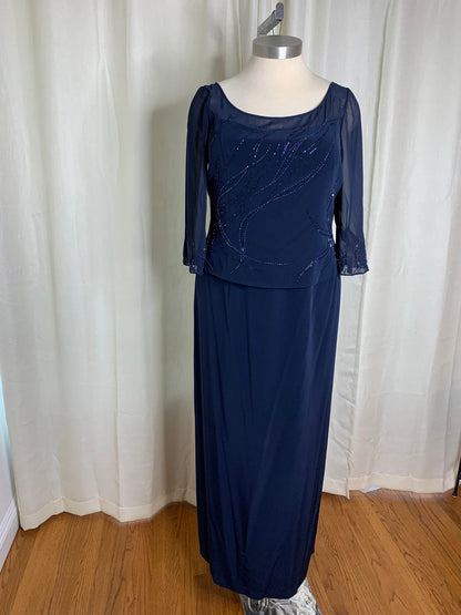 Vintage Navy Blue 3/4 Sleeve Mother of The Bride Gown Silky Crepe Flattering Plus Size Dress Sheer sleeves