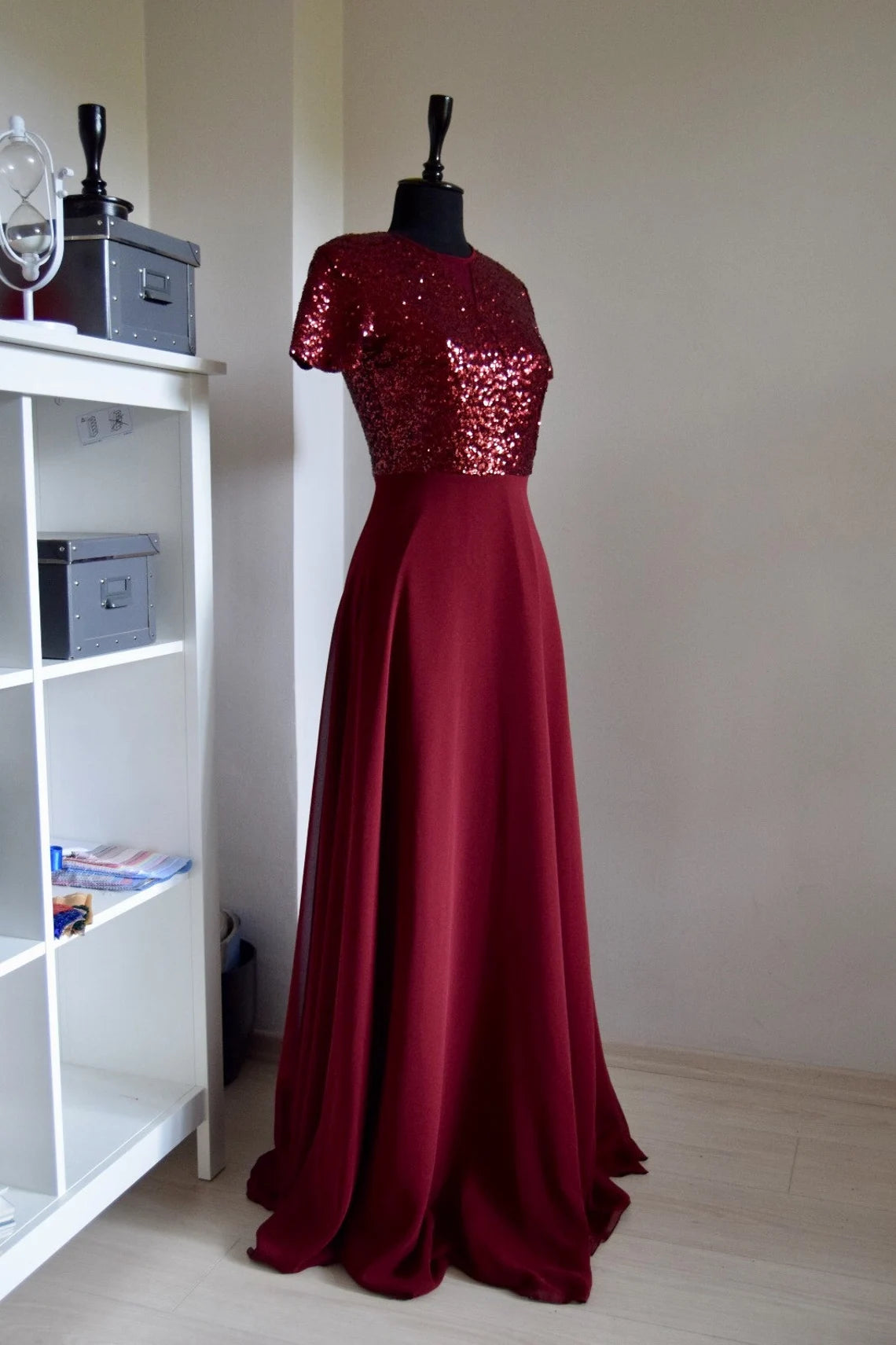 Handmade Burgundy Chiffon Sequin Bridesmaid Dress Short Sleeve Full Length Sequin Mother Of Bride Dress