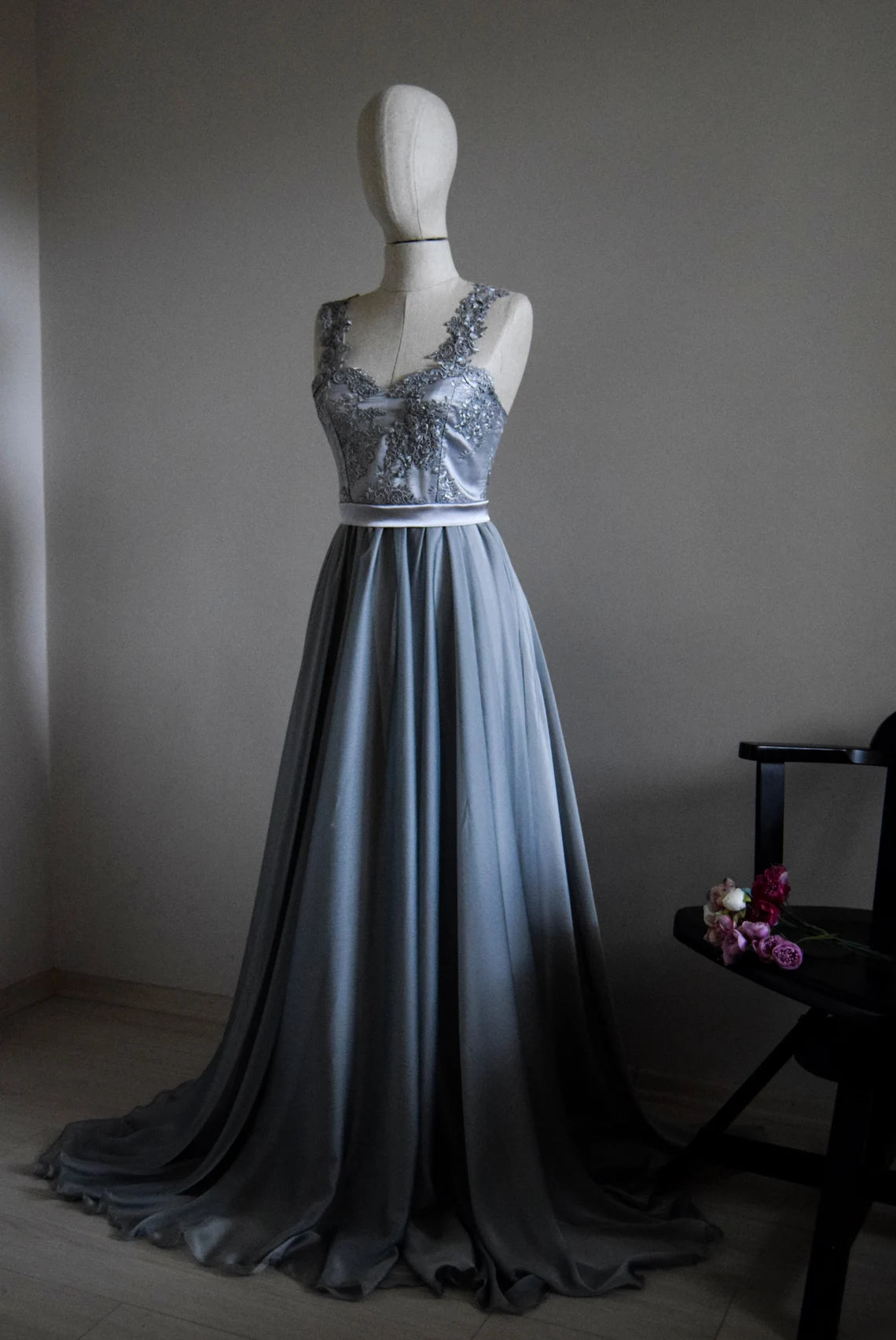 V-Neck Silk Grey Chiffon Lace Beads Embroidered Cap Sleeve Bridesmaid Dress Wedding Guest Dress