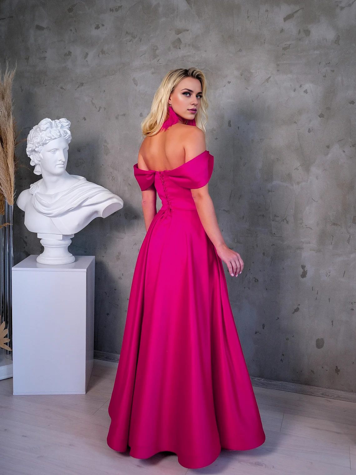 A-Line Fuchsia Satin Bridesmaid Dress Simple Off Shoulder Long Wedding Guest Party Dresses