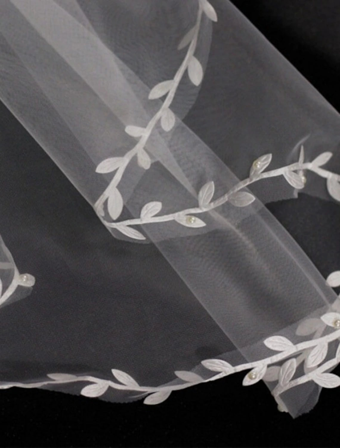 Elegant Luxurious Wedding Veil Cathedral Veils with Faux Pearl / Appliques 118.11 in (300cm)