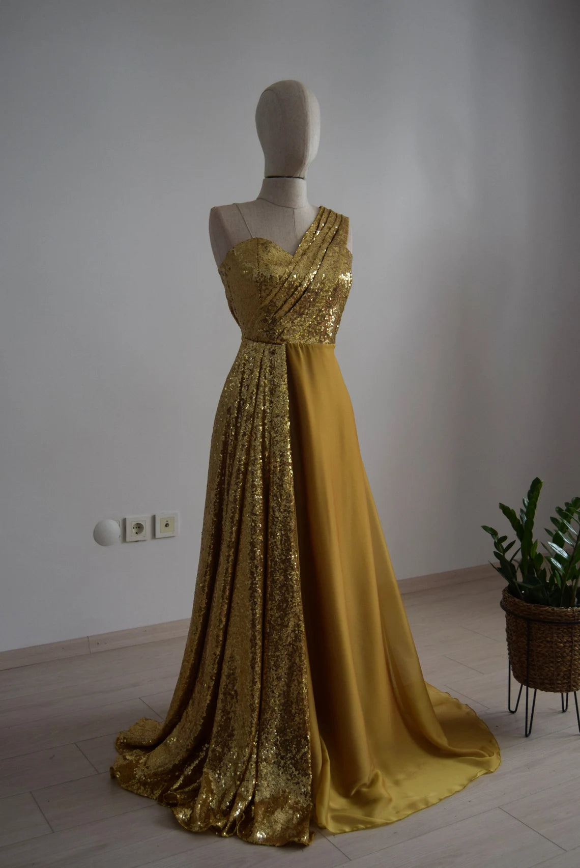 Silk Chiffon Gold Sequin Floor Length Sequin Wedding Party Maid Of Honor Mother Of Bride Dress