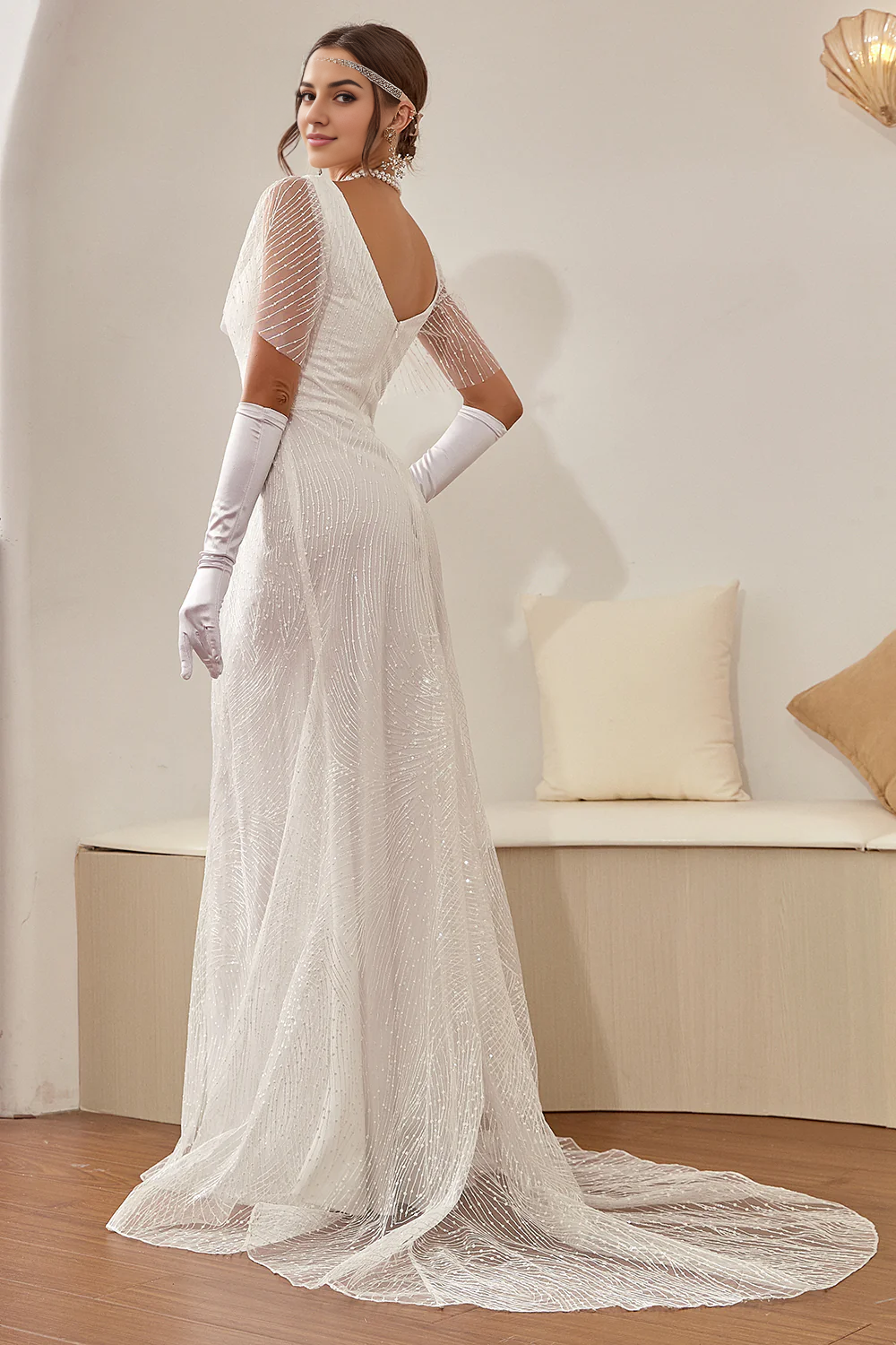 Retro Long Dress Mermaid White V-Neck Wedding Dress