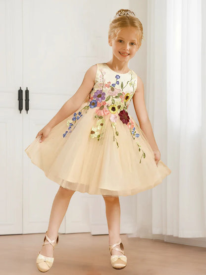 A-Line/Princess Scoop Neck Short Flower Girl Dresses with Floral Appliques
