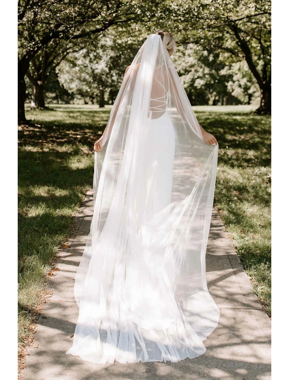Classic Style Wedding Veil Chapel Veils with Pure Color 110.24 in (280cm) Tulle
