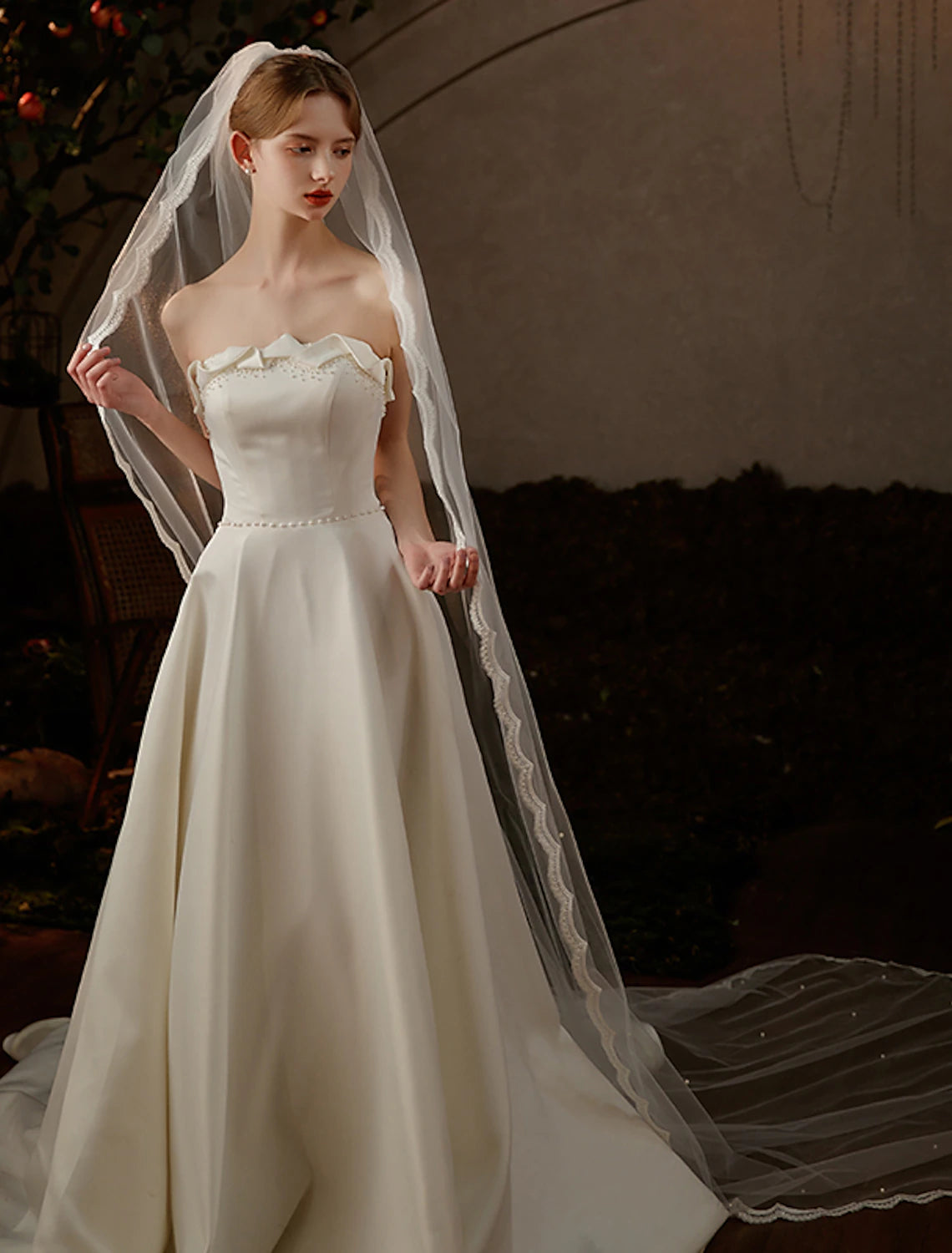 Lace Applique Edge Wedding Veil Cathedral Veils with Pure Color Lace / Tulle