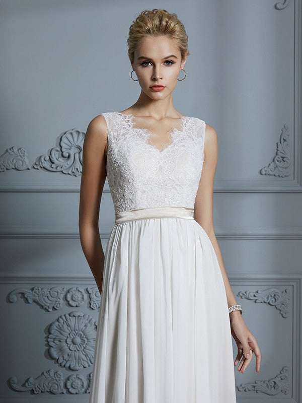 A-Line/Princess Sleeveless V-neck Chiffon Court Train Wedding Dresses