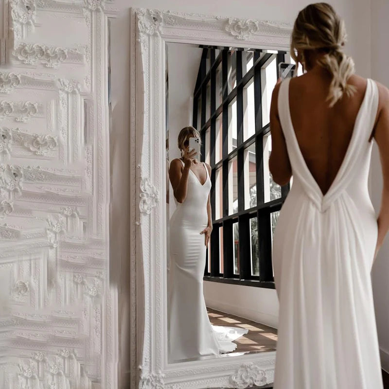 White Detachable Drape Back V-neck Trumpet Satin Wedding Dresses