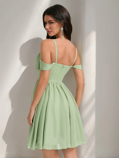 A-Line/Princess Square Sleeveless Chiffon Short Homecoming Dresses with Pleats
