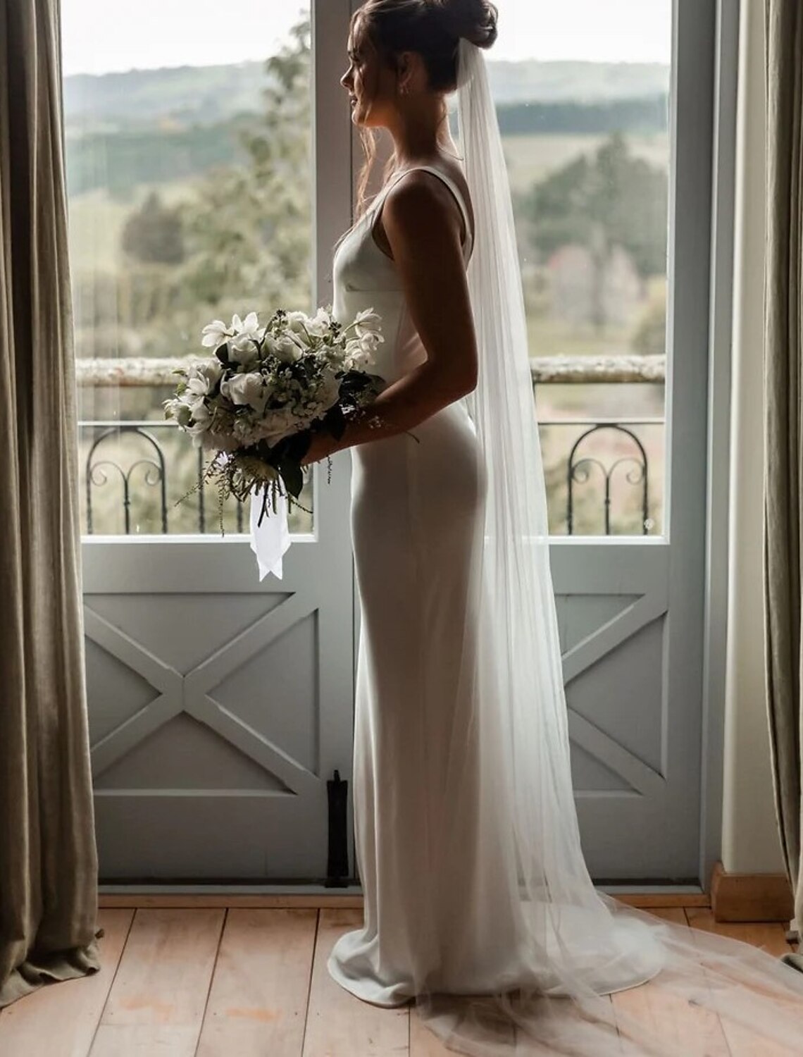 Classic & Timeless Wedding Veil Chapel Veils with Pure Color Tulle