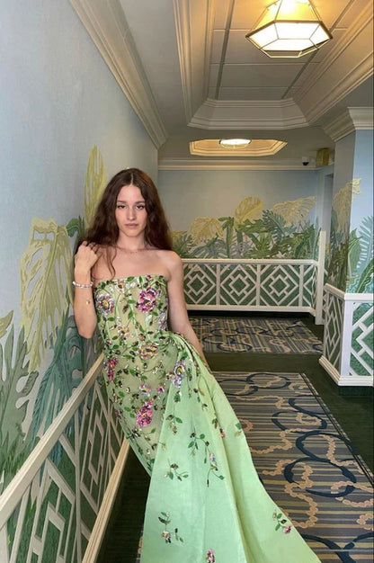 Pretty Sheath Strapless Green Floor Length Evening Dress Organza Prom Dresses With Embroidered