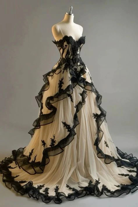 Vintage Ball Gown Sweetheart Black Tulle Prom Dresses Long Ruffles Evening Dress