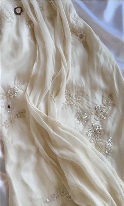 Pretty Sheath Halter Sleeveless Ivory Chiffon Hand-sewn flowers Prom Dresses Long Evening Dress