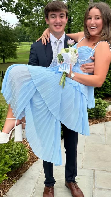 Chic Light Blue Chiffon Prom Dresses Pearl Beaded Evening Gown