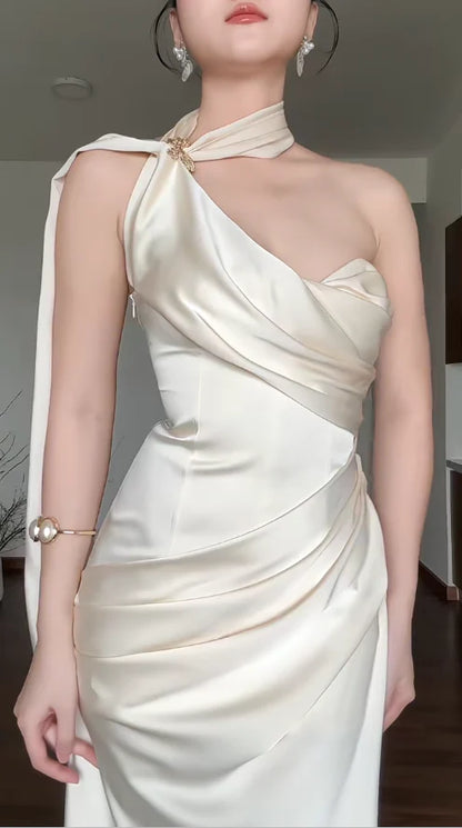 Chic Sheath Long Prom Dresses Satin White Evening Gowns Off-shoulder Sleeveless Bridesmaid Dresses