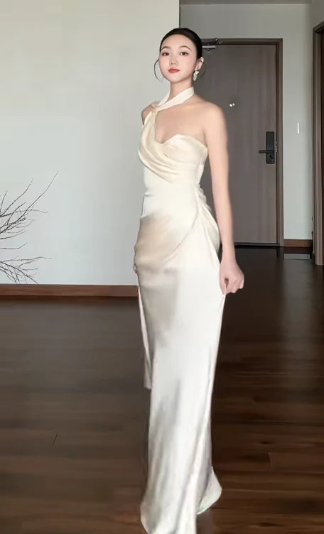 Chic Sheath Long Prom Dresses Satin White Evening Gowns Off-shoulder Sleeveless Bridesmaid Dresses